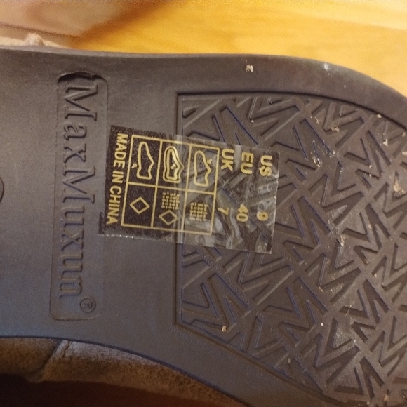 Chelsea Flat Ankle Booties - Picture 12 of 13